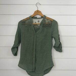 MINE Women’s green button down lacy top long sleeve shirt
